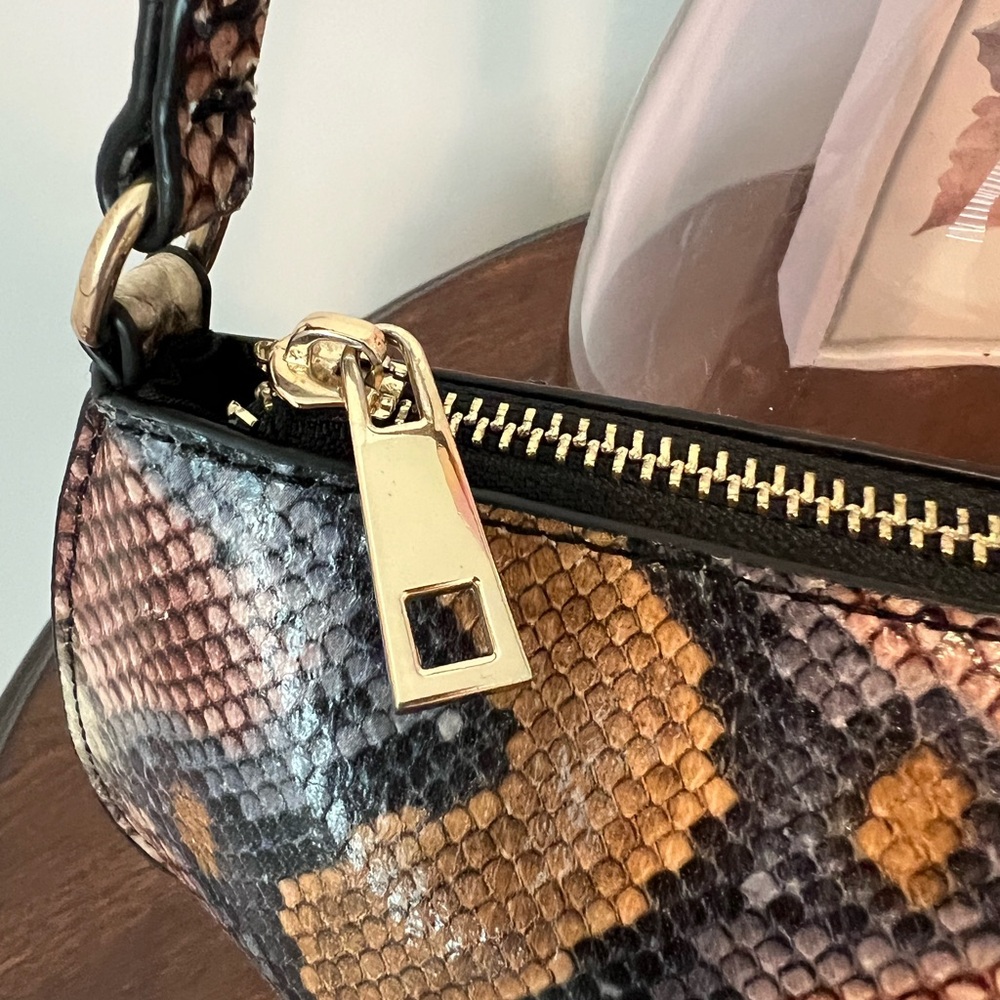 Snake Print Small Shoulder Bag Like new - Picture 3 of 11